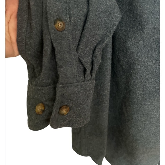 Woolrich Button Down Chamois Flannel in Midnight Blue Heather - Picture 5 of 7